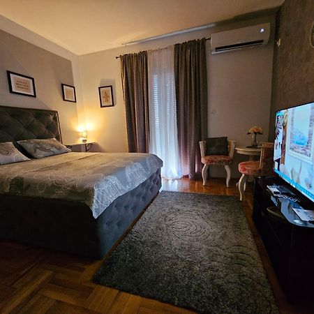 Studio Place 8 Подгорица Екстериор снимка