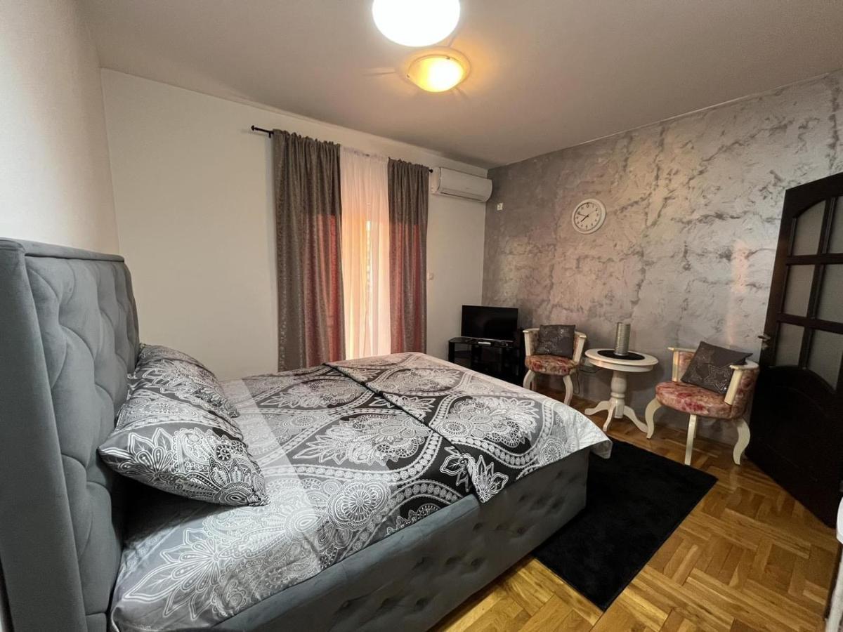 Studio Place 8 Подгорица Екстериор снимка