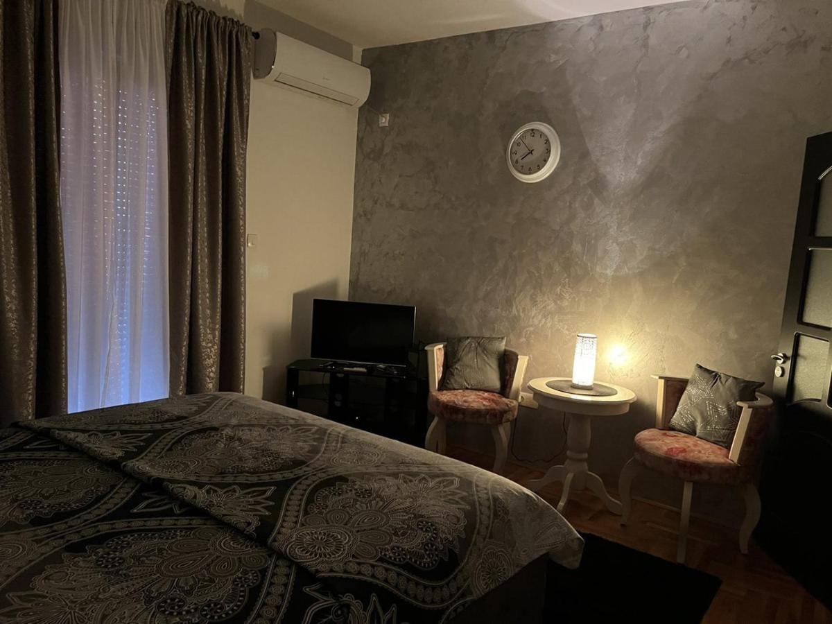 Studio Place 8 Подгорица Екстериор снимка