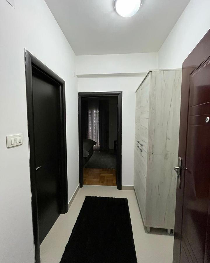 Studio Place 8 Подгорица Екстериор снимка