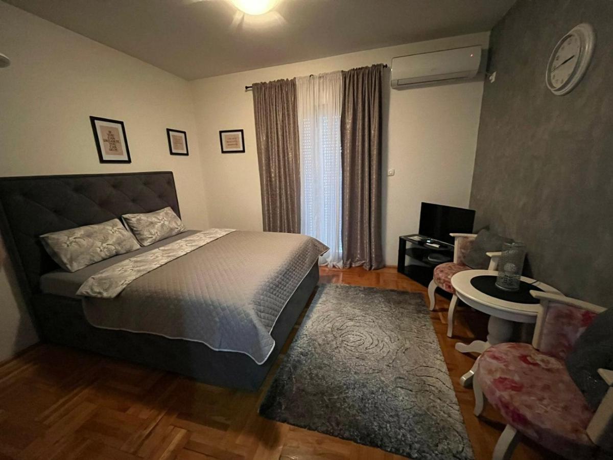 Studio Place 8 Подгорица Екстериор снимка