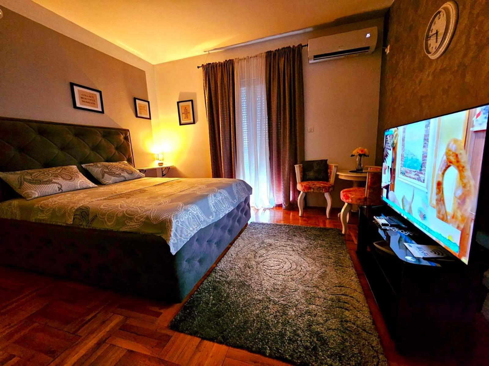 Studio Place 8 Подгорица Екстериор снимка
