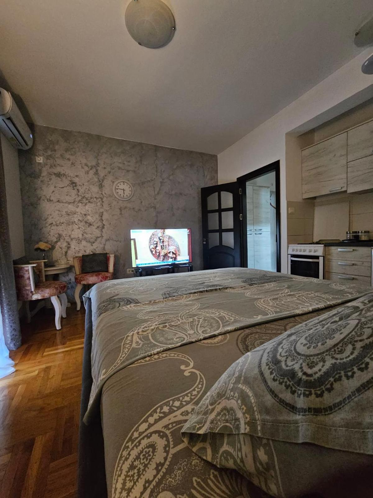 Studio Place 8 Подгорица Екстериор снимка